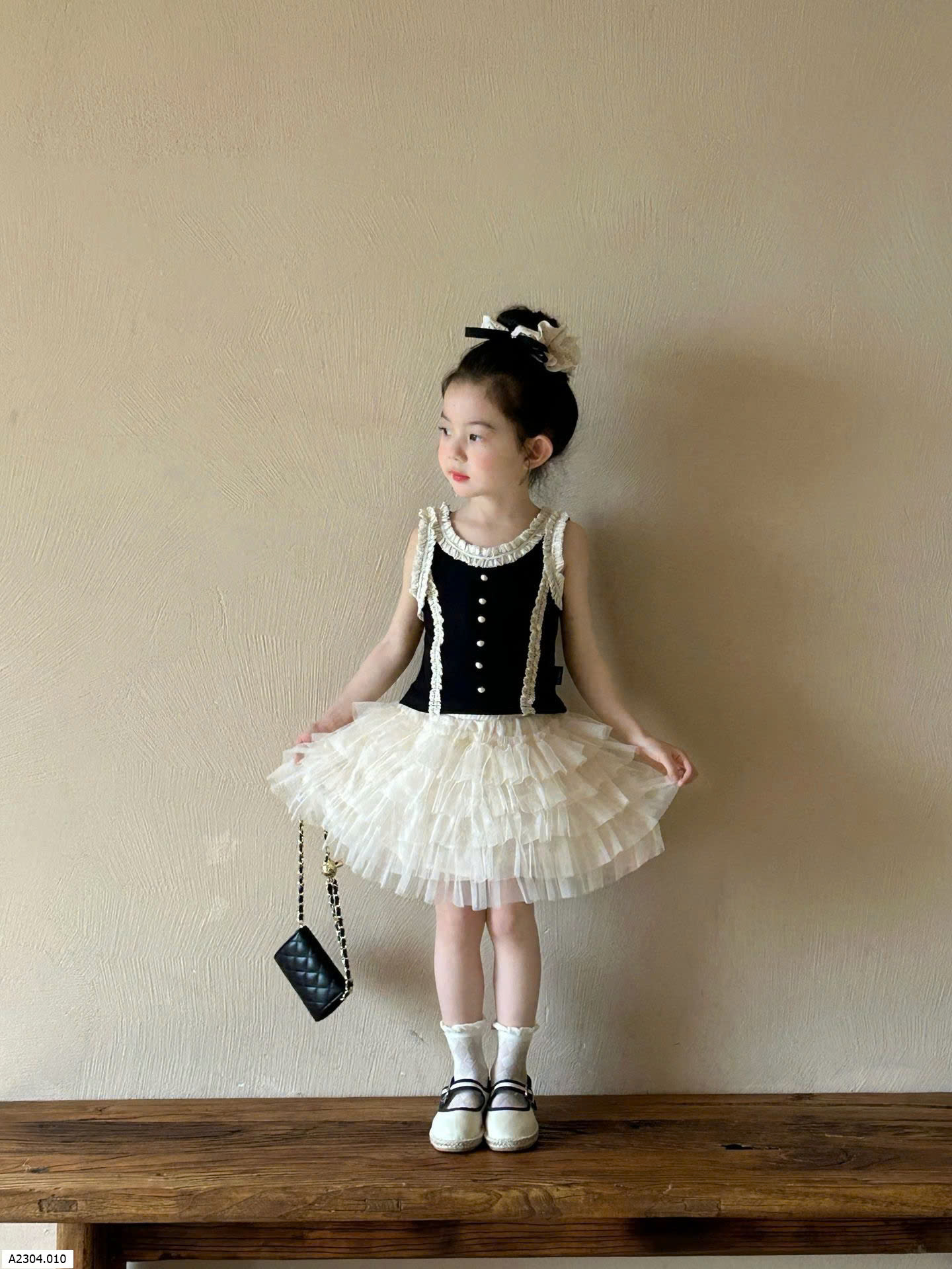 Set áo đen mix chân váy tutu cho bé  Sỉ Giá: áo 121k, váy 160k