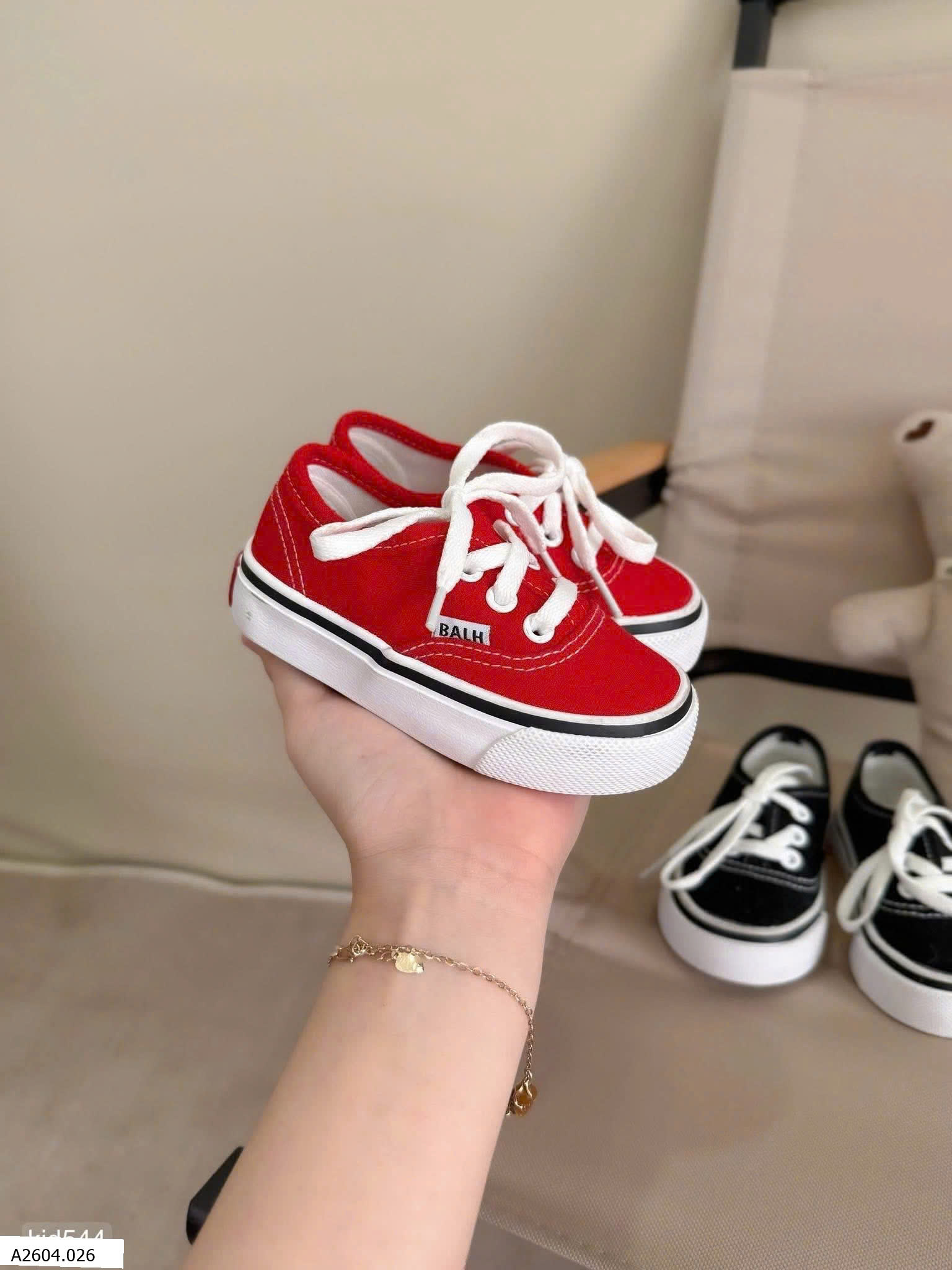 GIÀY CHO BÉ Sỉ Giá:  Sz 19-22: 118k Sz 23-29: 124k Sz 30-36: 131k