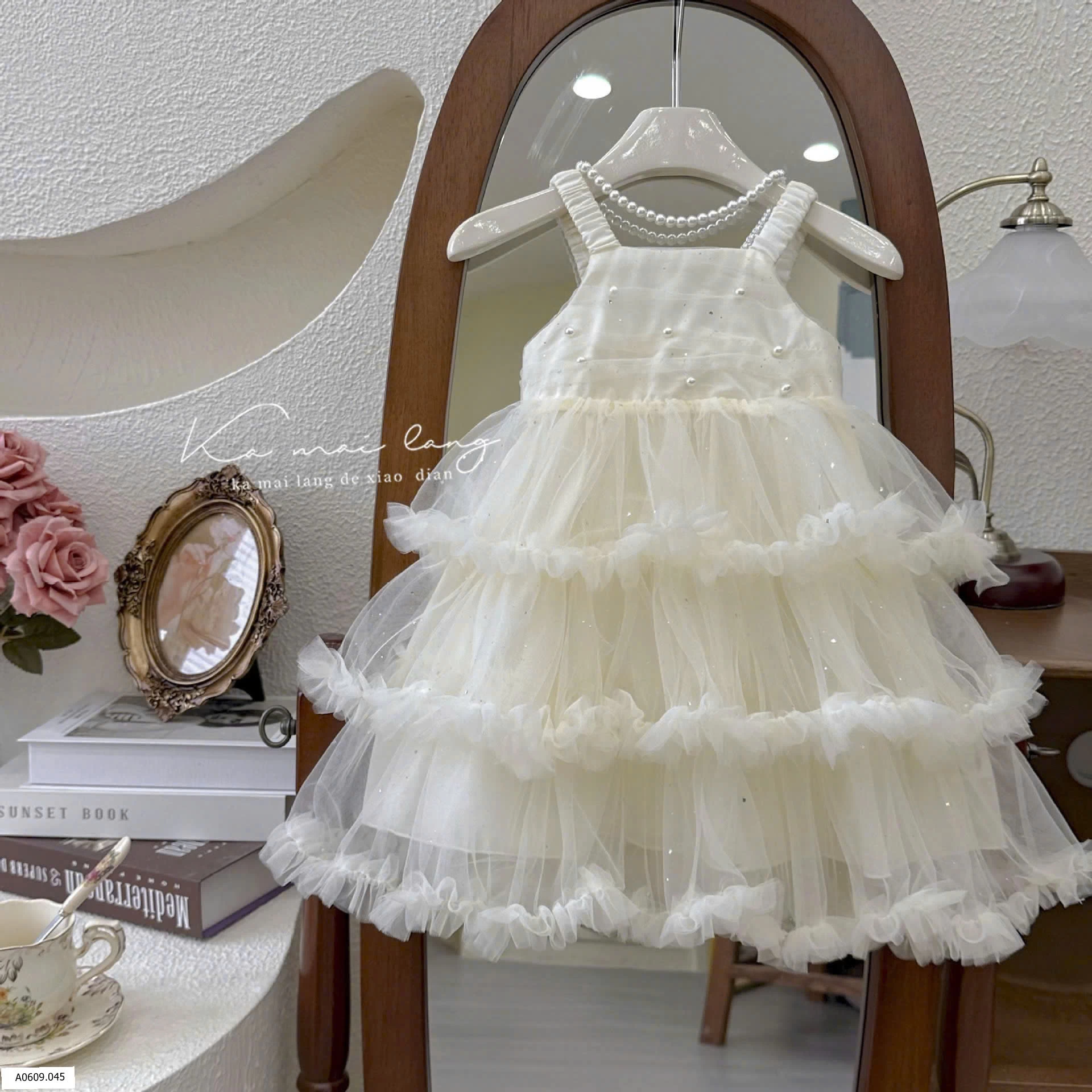 VÁY BÈO TẦNG ĐÍNH NGỌC   Giá sỉ 207k 