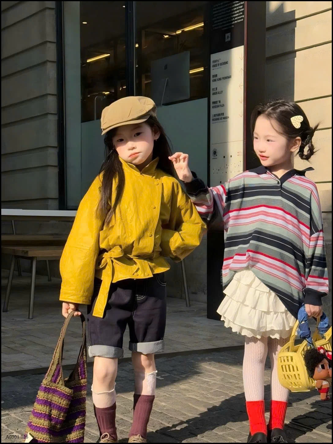 SET ÁO KHOÁC VÀNG QUẦN SHORT + ÁO POLO KẺ CHÂN VÁY   Giá sỉ áo vàng: 308k quần short: 164k áo polo kẻ: 166k