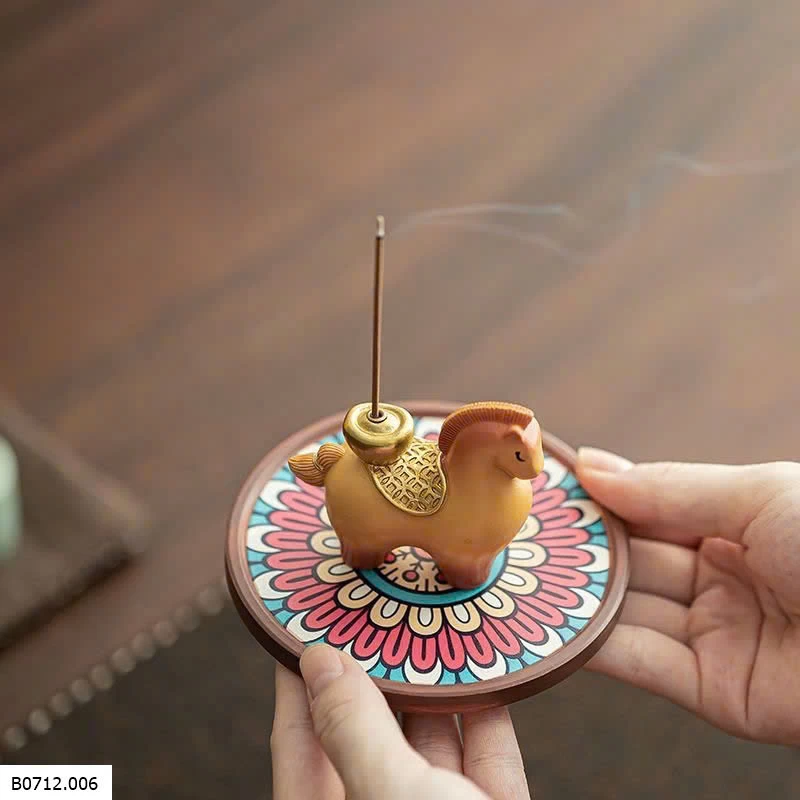 SET GIÁ NGỰA ĐỐT TRẦM + KHAY ĐỰNG + HƯƠNG TRẦM Giá sỉ 100k