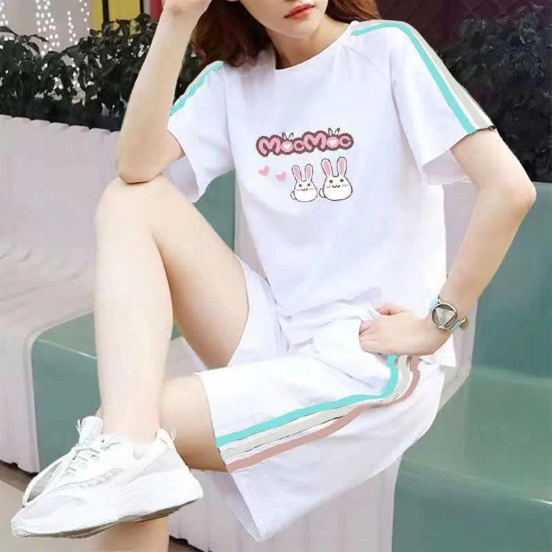 ÁO PHÔNG THỎ (BỊ BẨN CHÚT VỀ KHÁCH GIẶT LẠI Ạ ) SALE 30K 