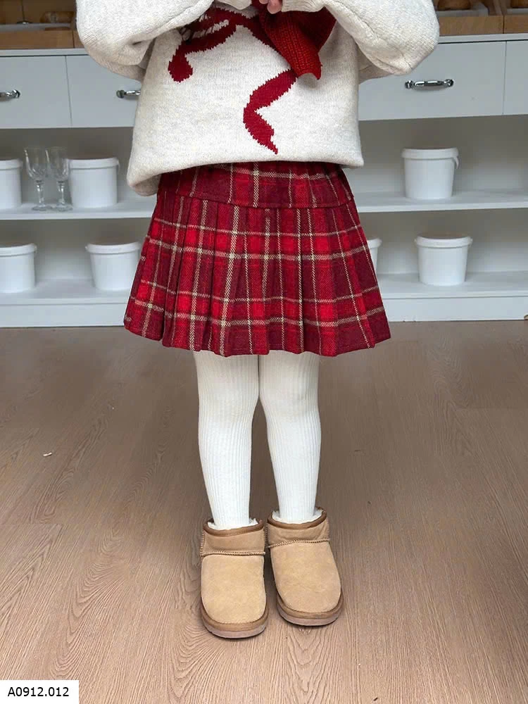 CHÂN VÁY KẺ ĐỎ AMBB  Giá sỉ sz 90-150: 141k  sz 160: 154k 