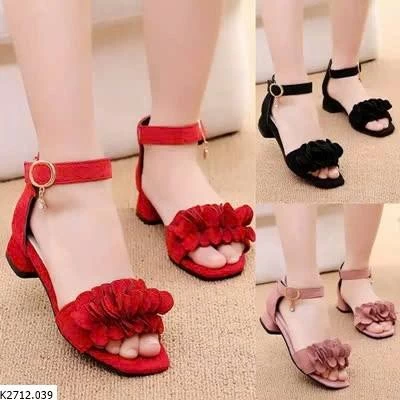 SANDAL GÓT VUÔNG BÉ GÁI SỈ 113K/ 1 ĐÔI