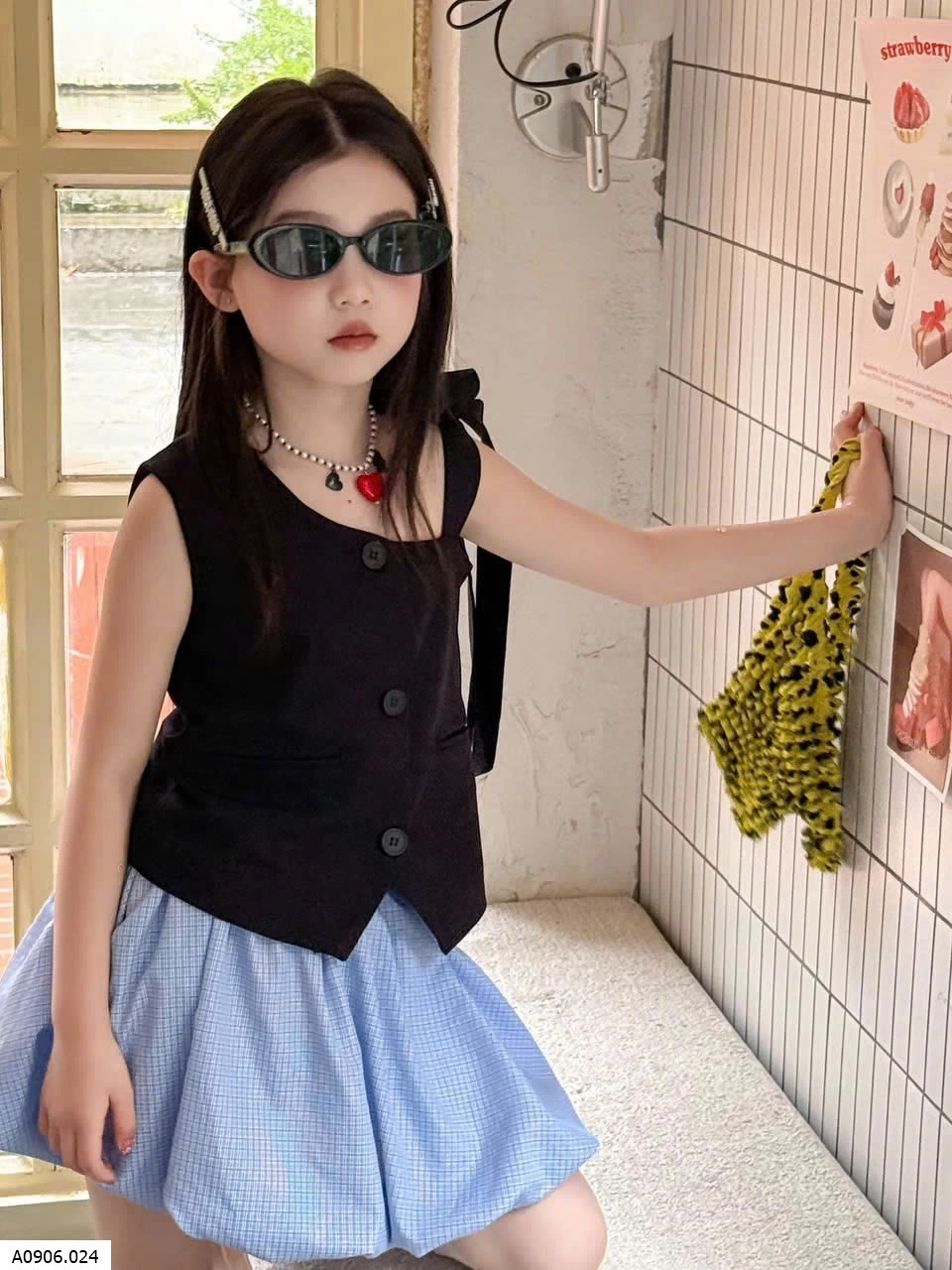 Set áo + chân váy   Sỉ   Giá: M1: 185k M2-5: 260k M3: 265k M4: 225k M6: 245k M7: 290k M8: 210k