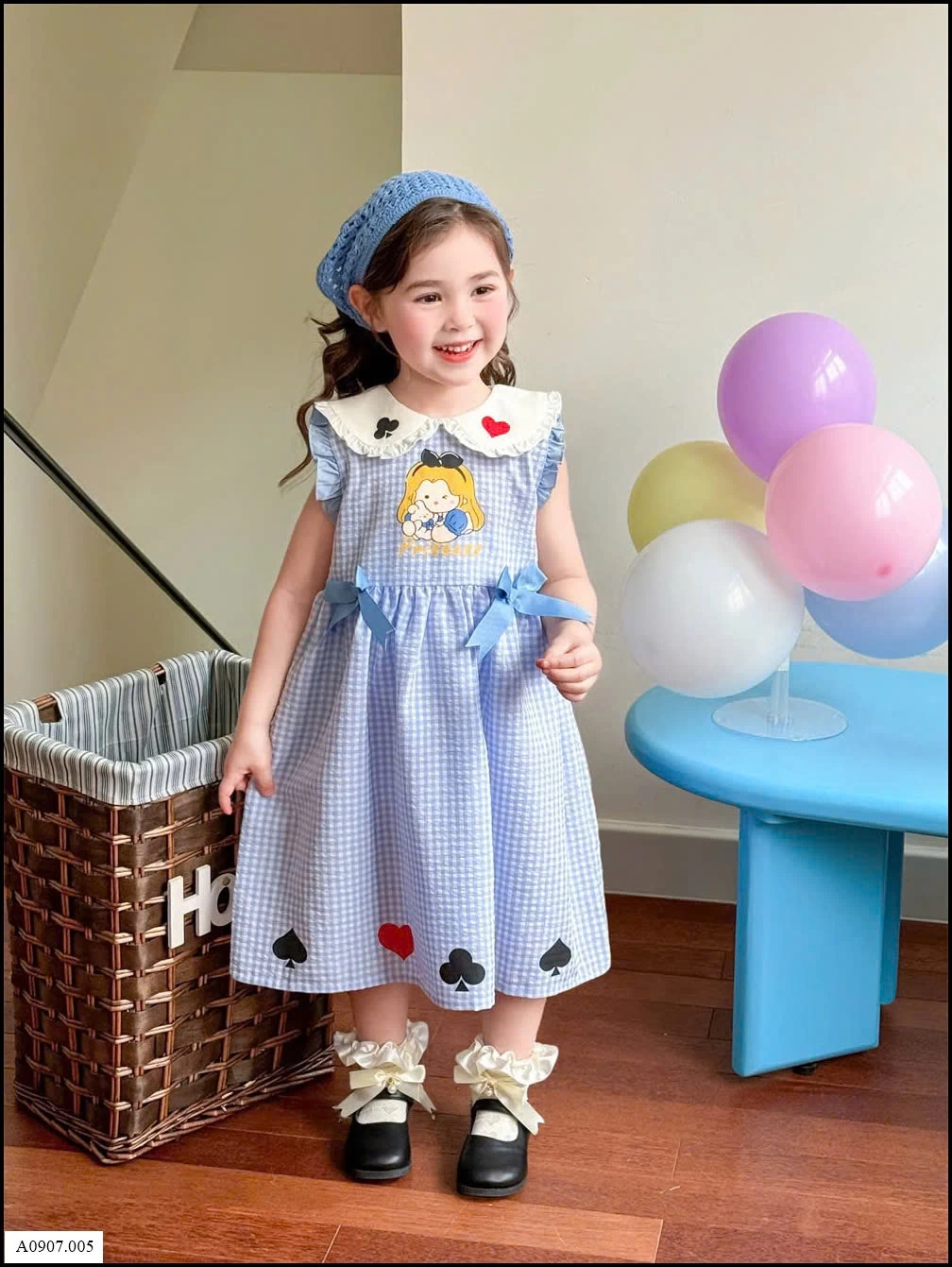 VÁY BABYDOLL CỔ SEN MÀU KẺ BÉ GÁI Sỉ giá váy: 130k  khăn đội đầu: 89k  tất: 68k 