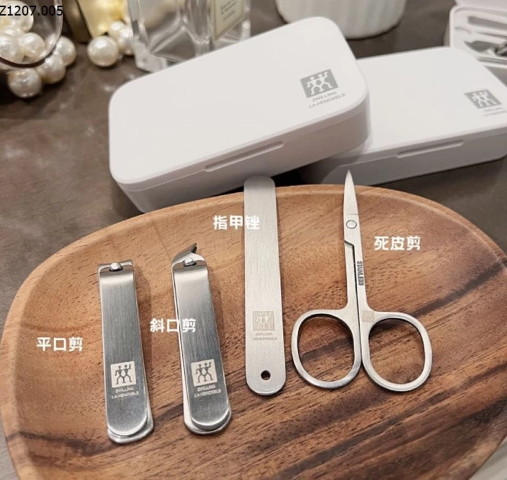 SET BẤM MÓNG TAY 4 MÓN  Sỉ: 55k