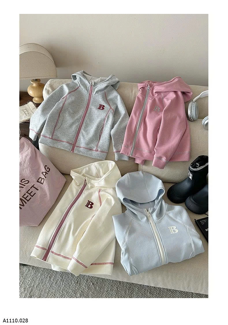 ÁO KHOÁC CHỮ B CÓ MŨ CHO BÉ   Giá sỉ 180k