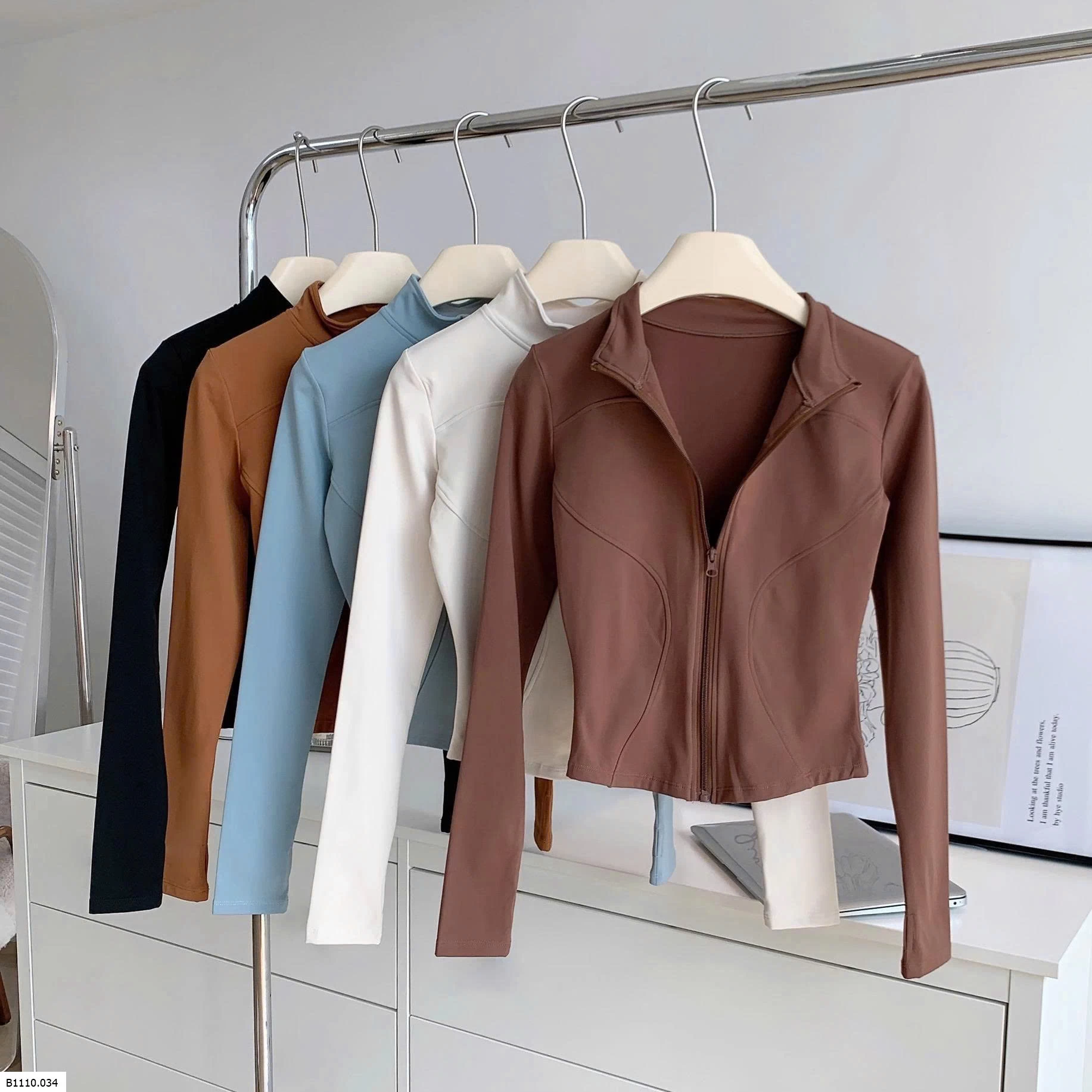 ÁO KHOÁC THỂ THAO CHO NỮ   Giá sỉ 112k
