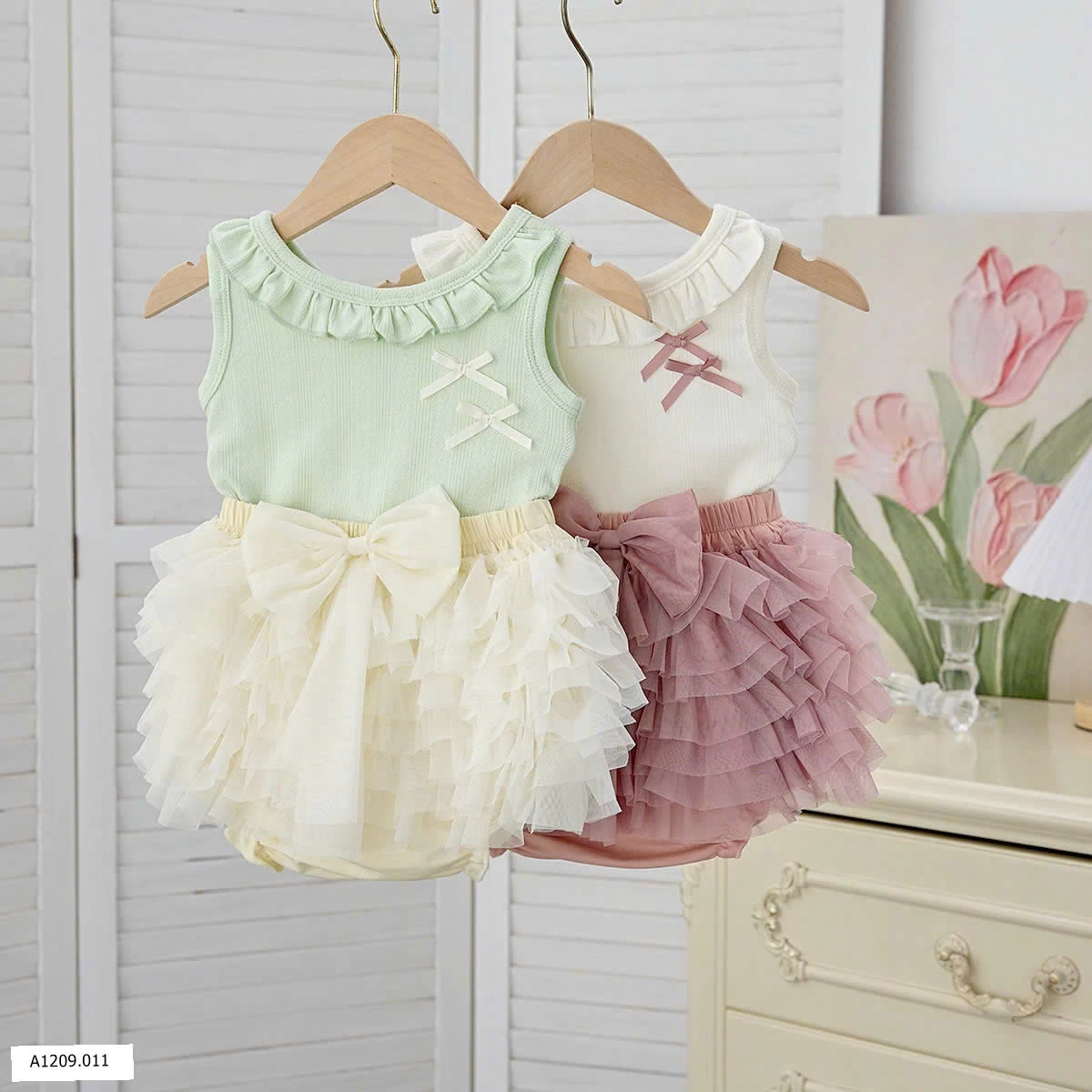 SÉT ÁO MIX QUẦN VÁY TUTU SIZE NHÍ   Giá sỉ áo giá 79k  quần váy giá 129k 