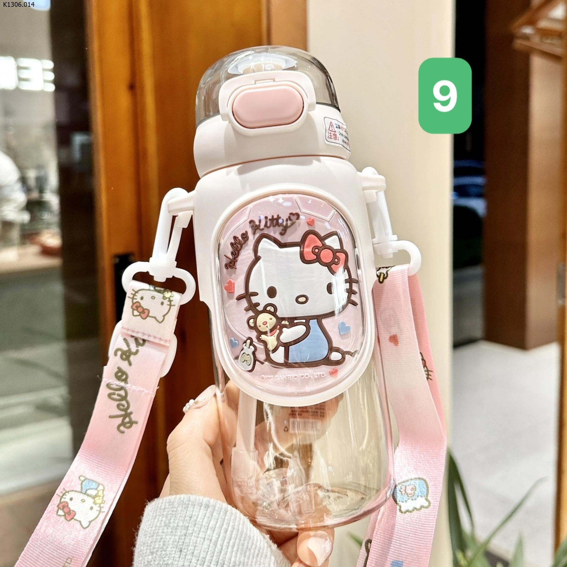 BÌNH NƯỚC HOẠT HÌNH 600ML SỈ giá 131k -151k ( có thêm móc khoá và 4 sticker) 