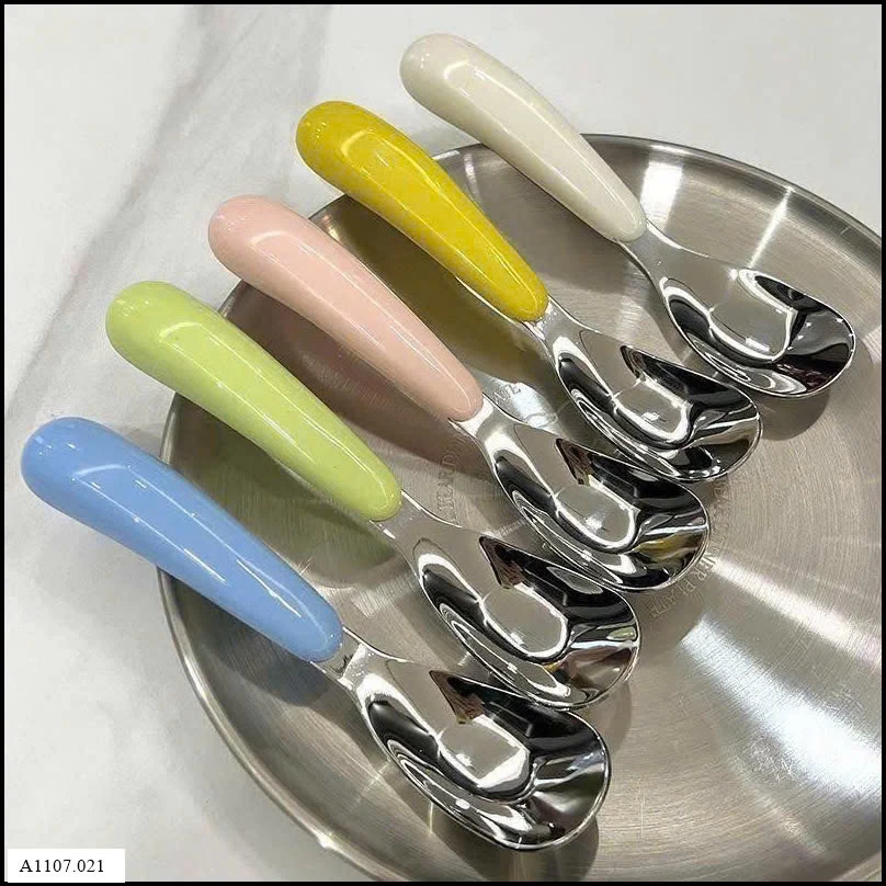 SET 4 THÌA MÀU PASTEL  Sỉ giá  29k/1 set 4c mix màu