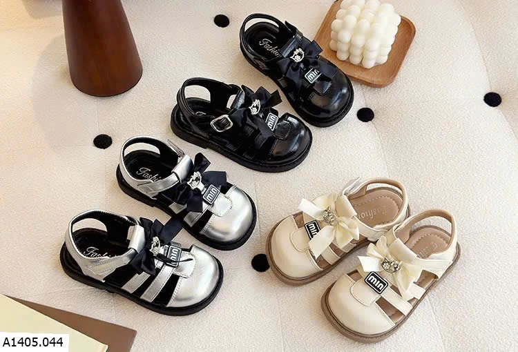 DÉP SANDAL CHO BÉ GÁI Sỉ giá  sz 26-30: 139k  sz 31-36: 149k 