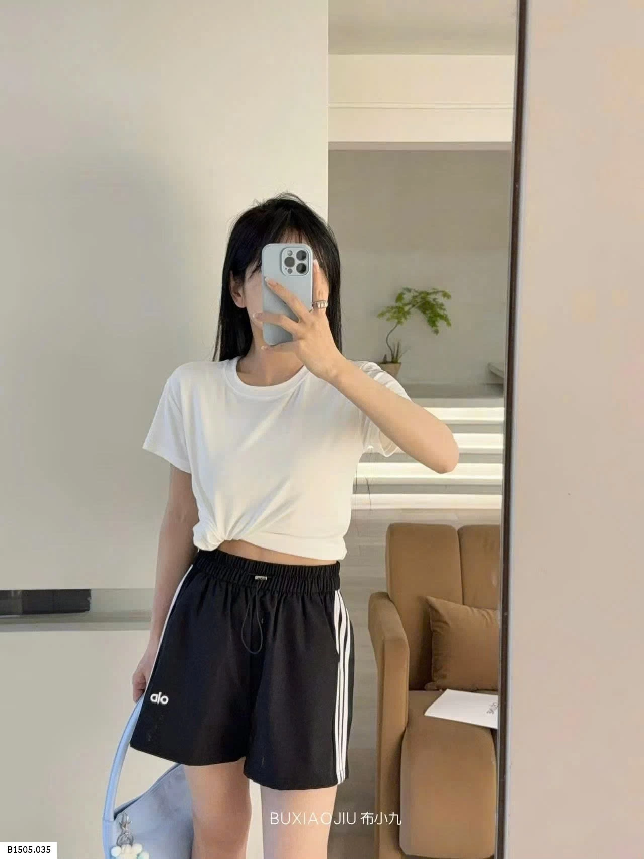 QUẦN SHORT KẺ 3 VẠCH CHO NỮ  Sỉ 77k