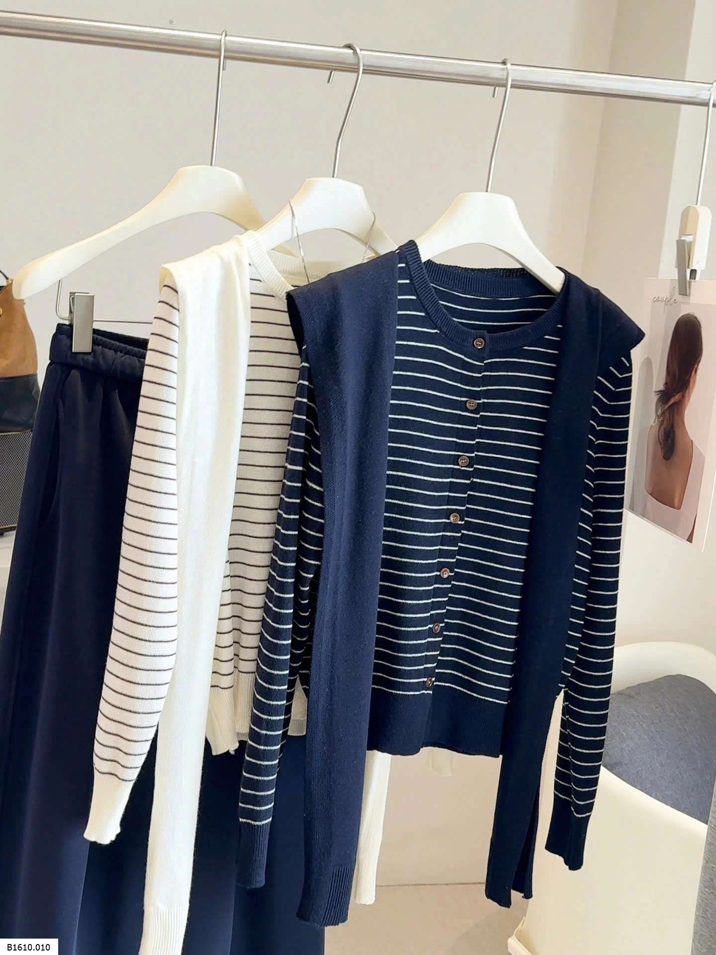 ÁO LEN CARDIGAN KẺ KÈM KHĂN ANNA  Giá sỉ 195k