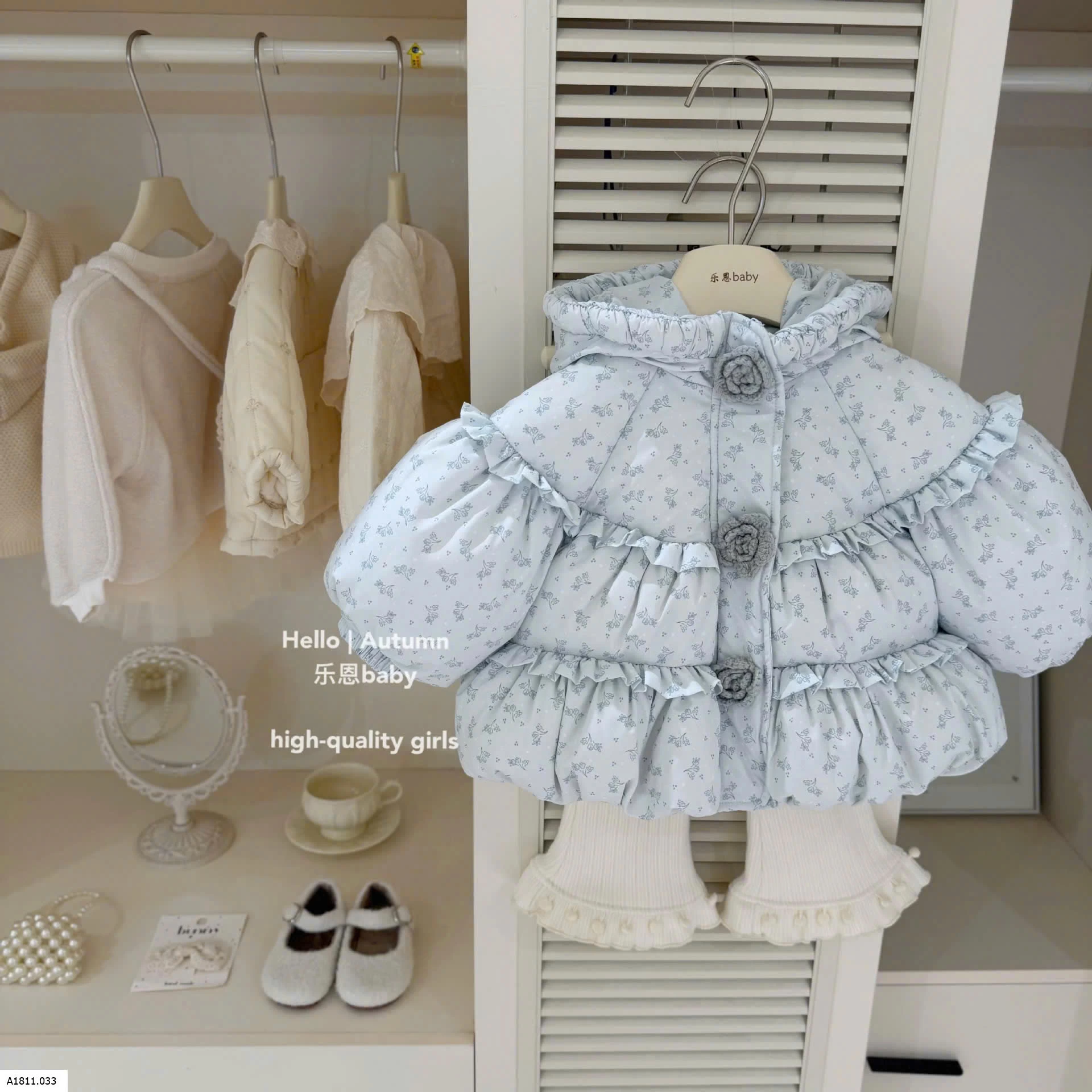 SET ÁO HỌA TIẾT PHỐI LEGGING ỐNG LOE Giá sỉ Áo khoác: 360k Quần: 160k