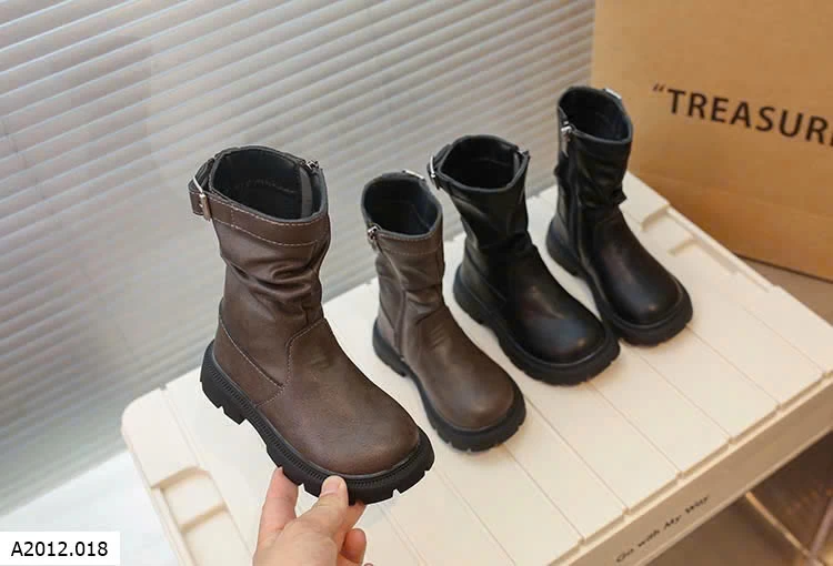 BOOT DA BÉ GÁI Giá sỉ sz 24-25: 175k sz 26-30: 185k sz 31-36: 195k