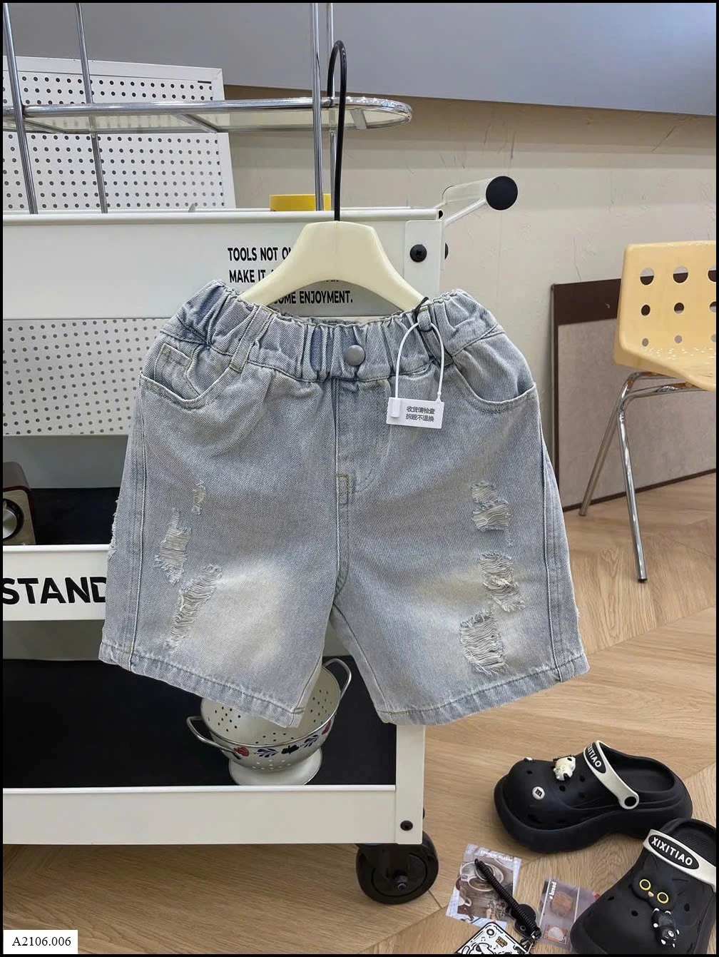 QUẦN SHORT DENIM PHỐI RÁCH CHO BÉ Sỉ giá sz 100-150: 168k  sz 160: 183k 