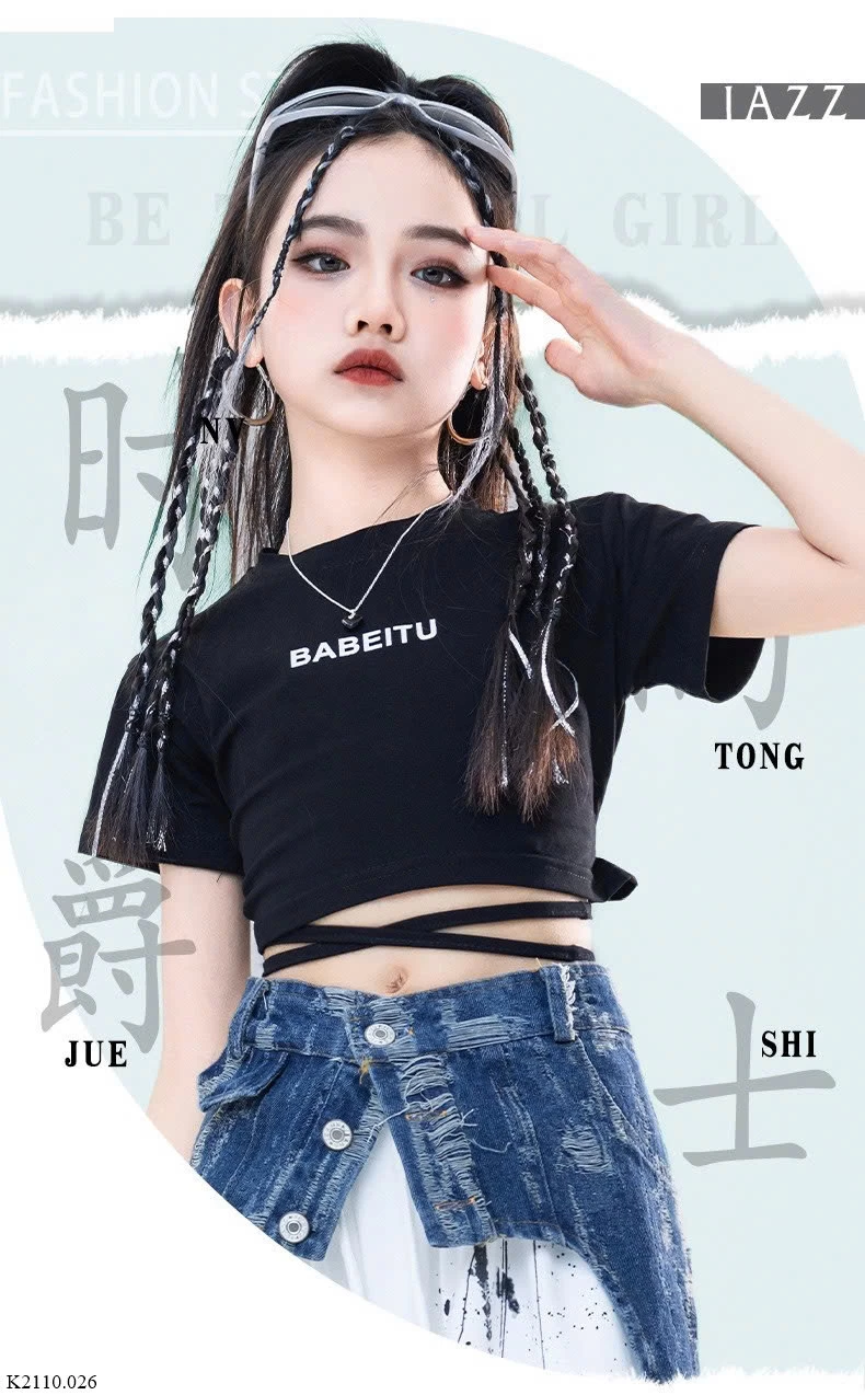 SÉT NHẢY CROPTOP CÁ TÍNH Giá sỉ như sau: áo: 97k  quần: 210k  choàng jean : 127k set áo+ quần : 287k  set đủ 3ct : 395k 