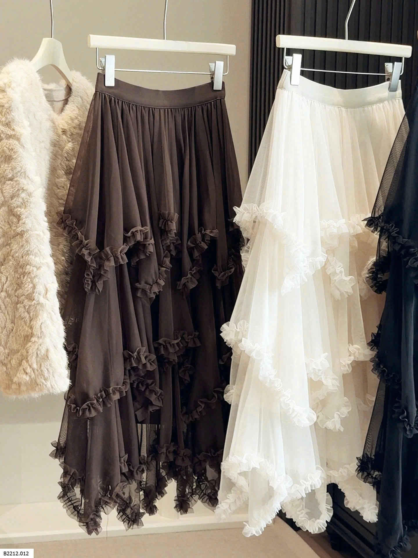 BST CHÂN VÁY DÀI CÔNG CHÚA ANNA Giá sỉ mẫu 1-3: 197k mẫu 4-5: 238k mẫu 6-8: 219k mẫu 9-11: 217k