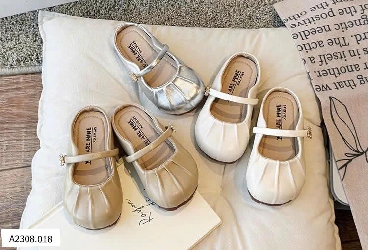 Giày xinh cho bé gái  Giá sỉ giá sz 21-25: 108k  sz 26-30: 117k  sz 31-34: 127k 