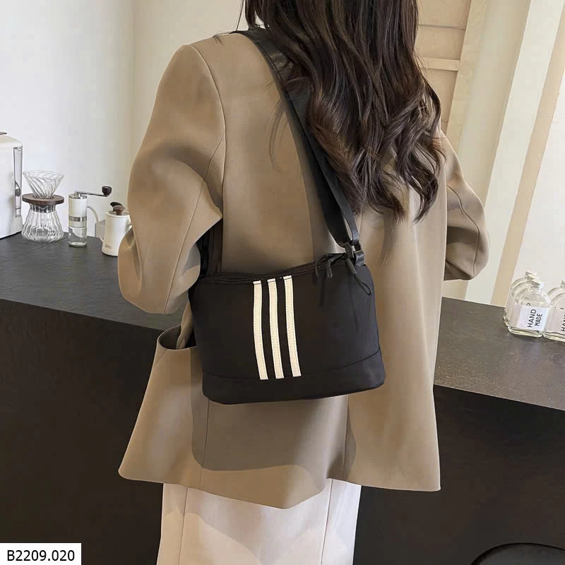 TÚI ĐEO 4 NGĂN    Giá sỉ 60k