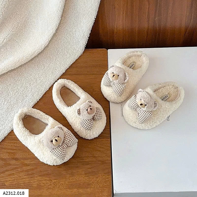 GIÀY/ SỤC LÔNG CHARM GẤU DỄ THƯƠNG Giá sỉ sz 21-25: 153k 26-30: 161k 31-36: 169k