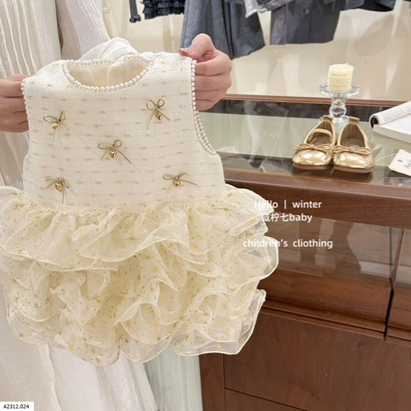 VÁY CÔNG CHÚA BÈO TẦNG ĐÍNH NƠ Giá sỉ 290k