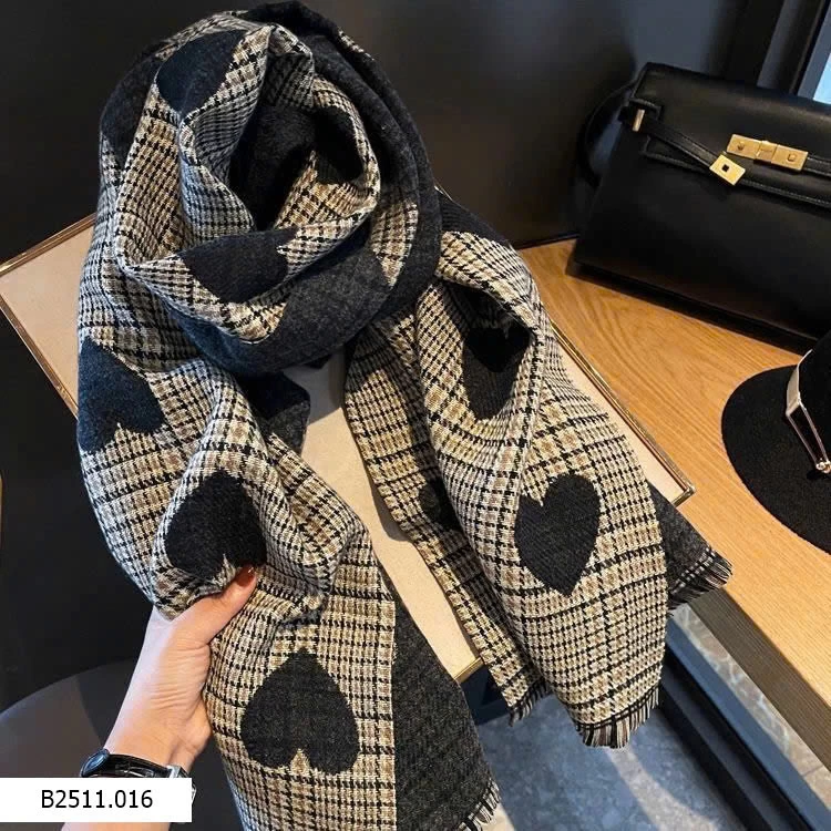 KHĂN CHOÀNG LEN HỌA TIẾT TRÁI TIM  Giá sỉ 75k