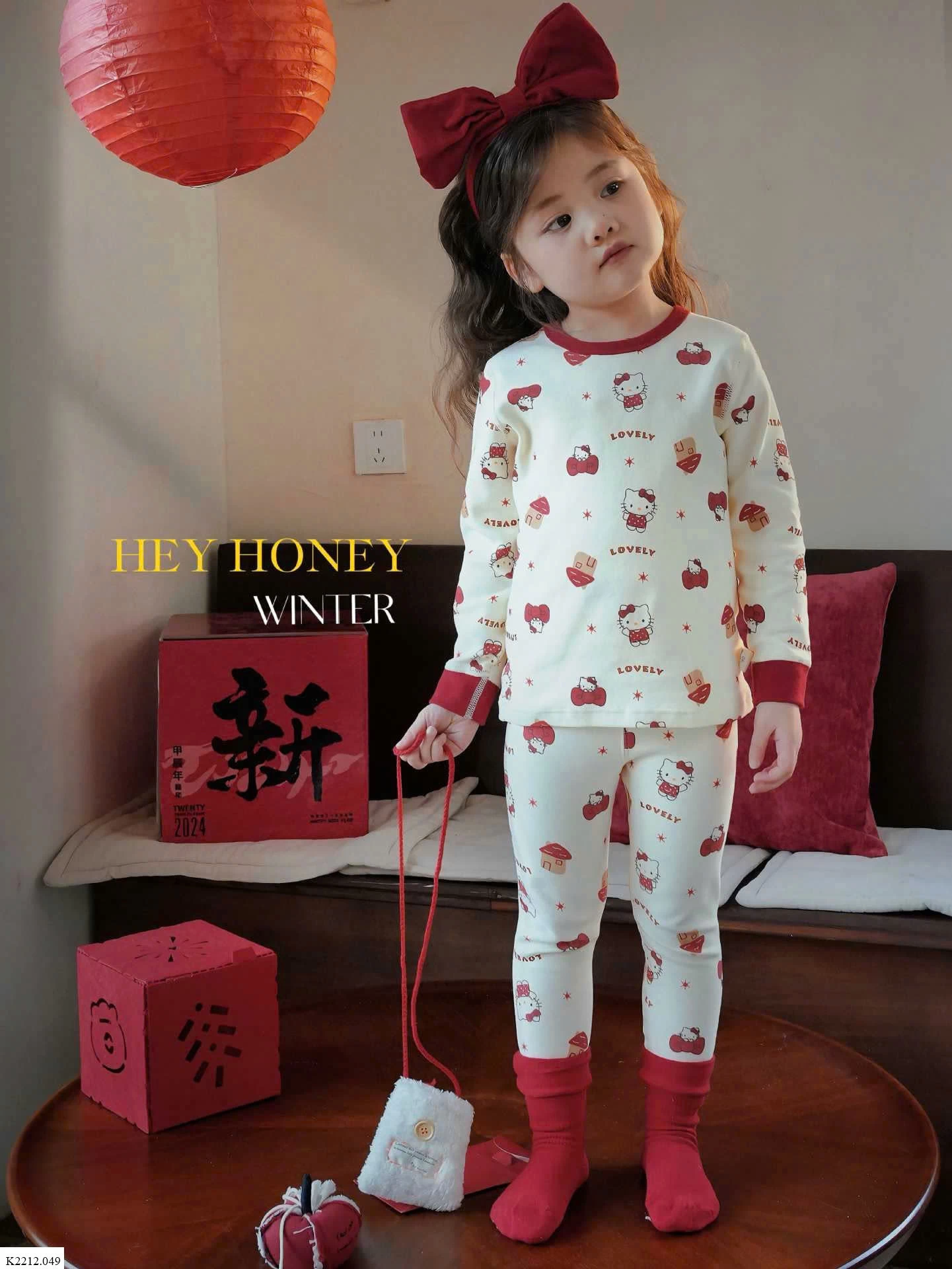 BỘ GIỮ NHIỆT HOMEWEAR TONE ĐỎ HEY HONEY Giá sỉ như sau: sz 90-130: 151k sz 140-150: 174k