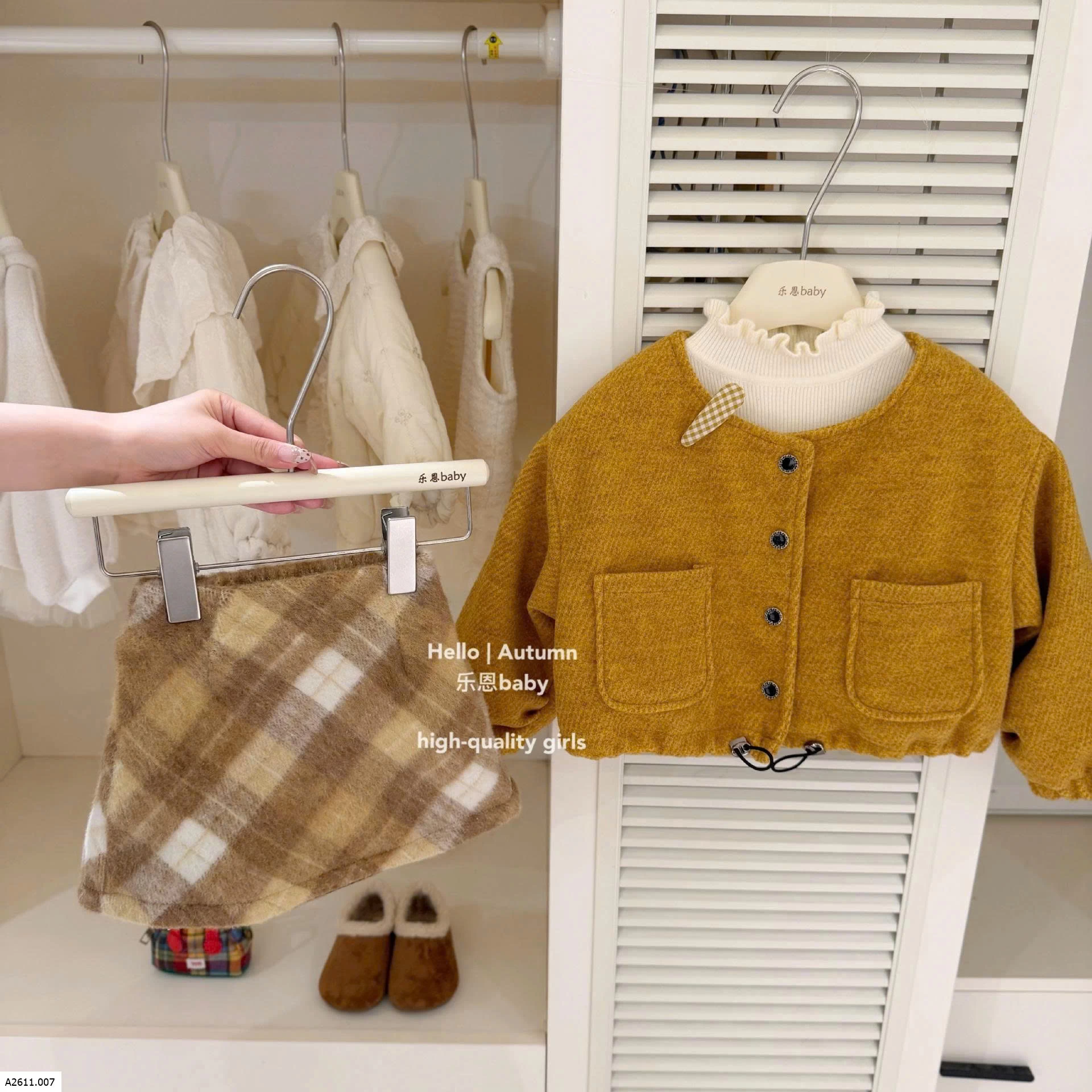 SET ÁO LEN MIX CVÁY MỚI TBABY   Giá sỉ áo 235k , váy 152k