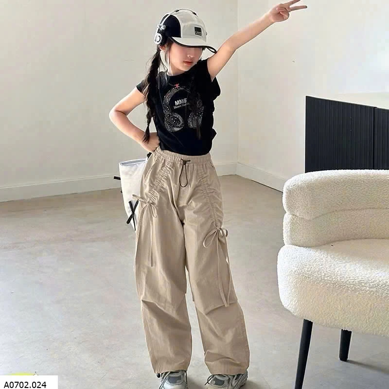 ÁO THUN VÀ QUẦN THÔ BÉ GÁI  Sỉ giá như sau: Áo 105k Quần 155k