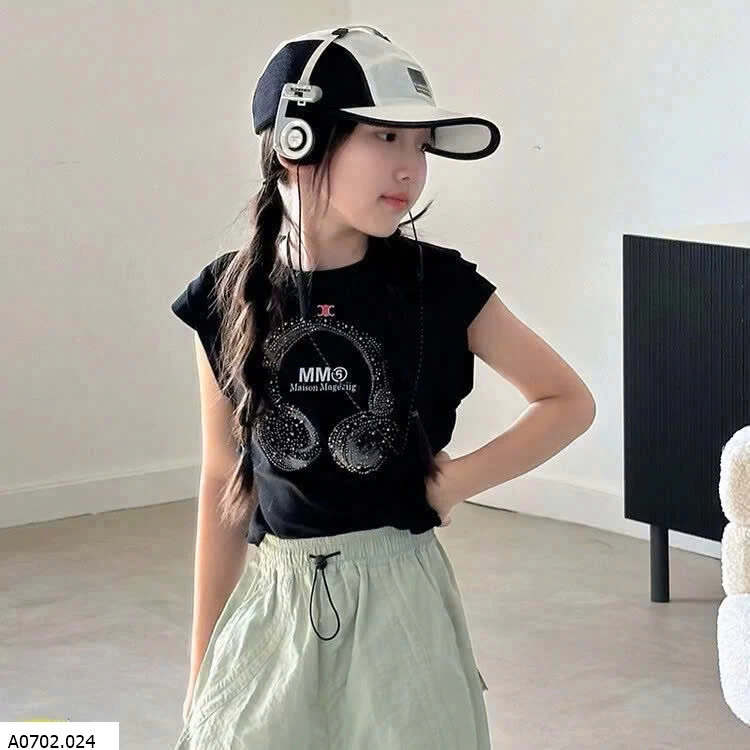 ÁO THUN VÀ QUẦN THÔ BÉ GÁI  Sỉ giá như sau: Áo 105k Quần 155k