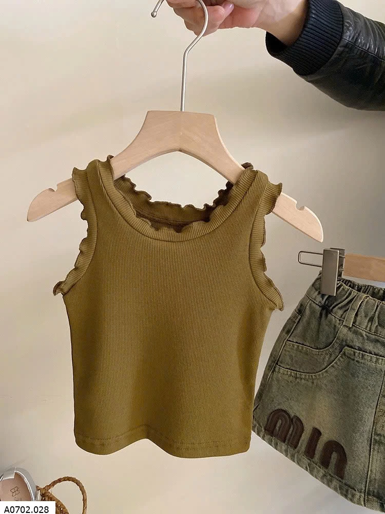 SET ÁO BA LỖ MIX CHÂN VÁY JEAN   giá sỉ như sau áo: 83k  váy: 136k 