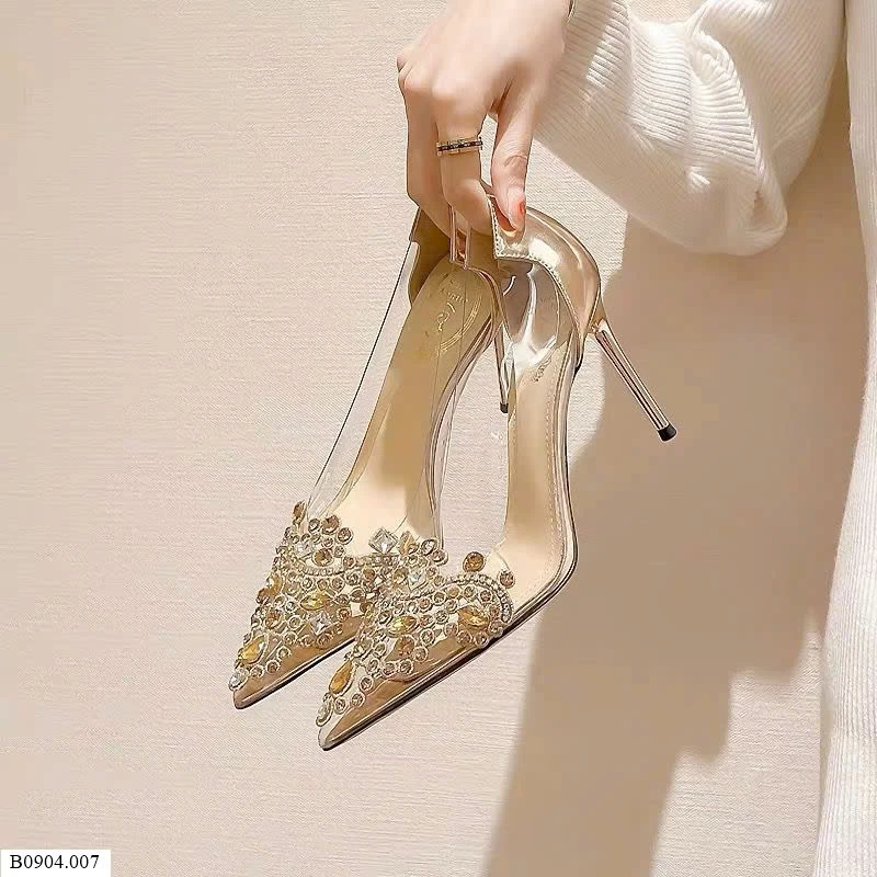 GUỐC CAO GÓT ĐÍNH ĐÁ MŨI NHỌN   Sỉ 214k