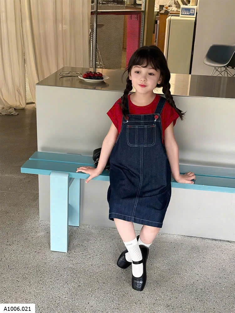 yếm jean mix áo thun  Sỉ Giá: Yếm: 90-150: 147k / 160: 158k / 170: 169k Áo: 90-150: 85k / 160: 92k / 170: 99k