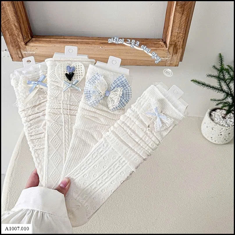   SET 4 ĐÔI TẤT REN CỔ CAO   Sỉ giá  85k/1 set 4 đôi mix màu