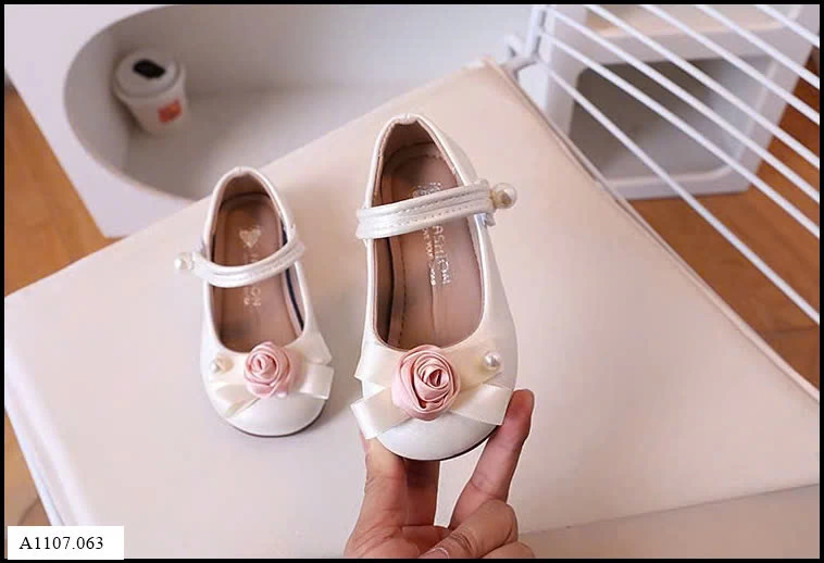 GIÀY CÔNG CHÚA ĐÍNH HOA BG Sỉ giá sz 23-25: 107k  sz 26-30: 114k  sz 31-36: 120k