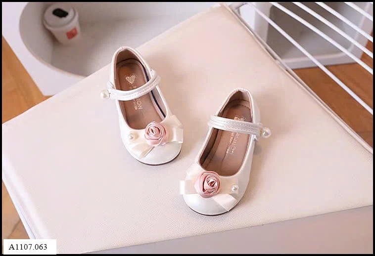 GIÀY CÔNG CHÚA ĐÍNH HOA BG Sỉ giá sz 23-25: 107k  sz 26-30: 114k  sz 31-36: 120k