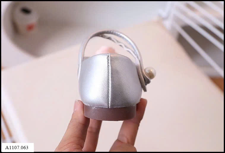 GIÀY CÔNG CHÚA ĐÍNH HOA BG Sỉ giá sz 23-25: 107k  sz 26-30: 114k  sz 31-36: 120k