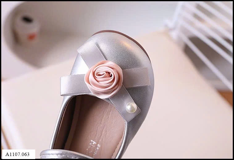 GIÀY CÔNG CHÚA ĐÍNH HOA BG Sỉ giá sz 23-25: 107k  sz 26-30: 114k  sz 31-36: 120k