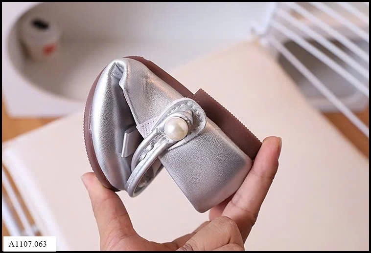 GIÀY CÔNG CHÚA ĐÍNH HOA BG Sỉ giá sz 23-25: 107k  sz 26-30: 114k  sz 31-36: 120k