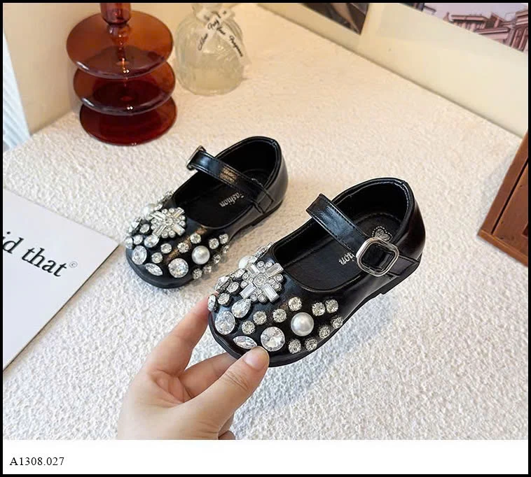 GIÀY BÚP BÊ GẮN ĐÁ BLING   Giá sỉ sz 23-25: 130k  sz 26-30: 139k  sz 31-34: 148k 