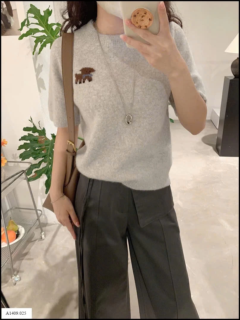 CROPTOP LEN THÊU LOGO CÚN Giá sỉ 155k