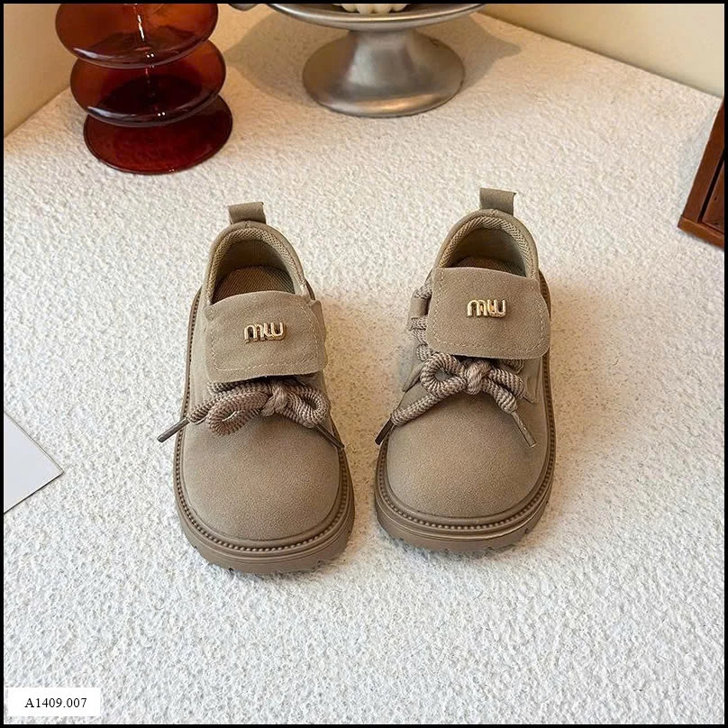 GIÀY DA LỘN DÂY BUỘC CHO BÉ Giá sỉ  sz 21-30: 138k  Sz 31-35: 146k 