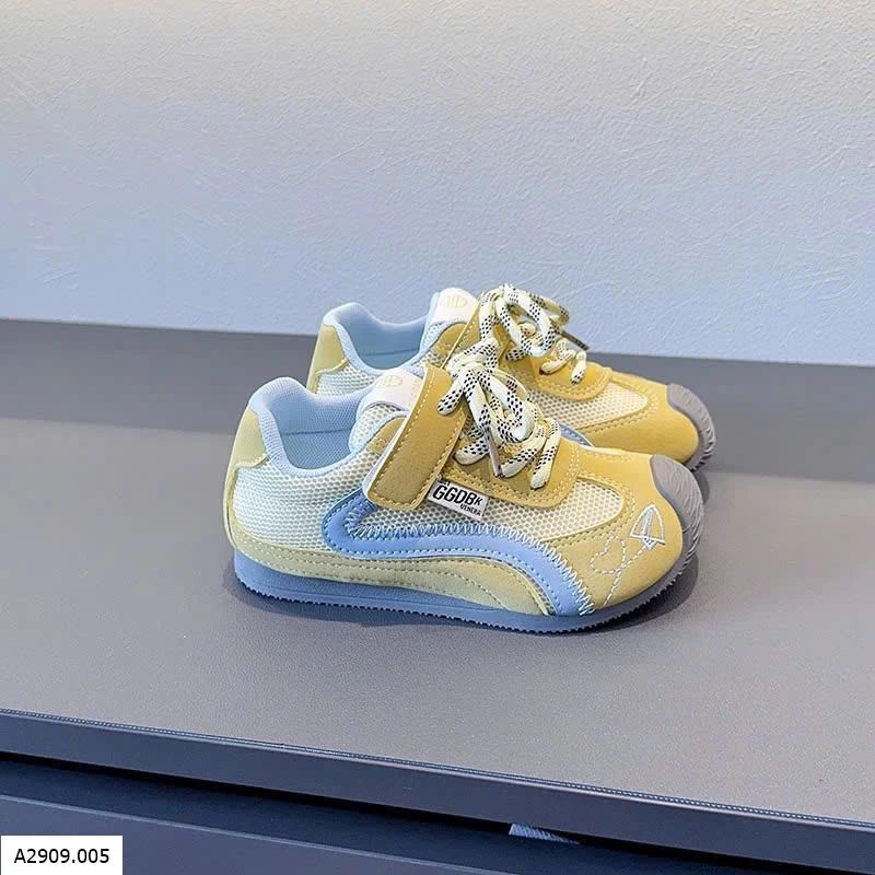 GIÀY THỂ THAO PHỐI MÀU THÊU HÌNH   Giá sỉ size 27–32: 193k  size 33–38: 203k