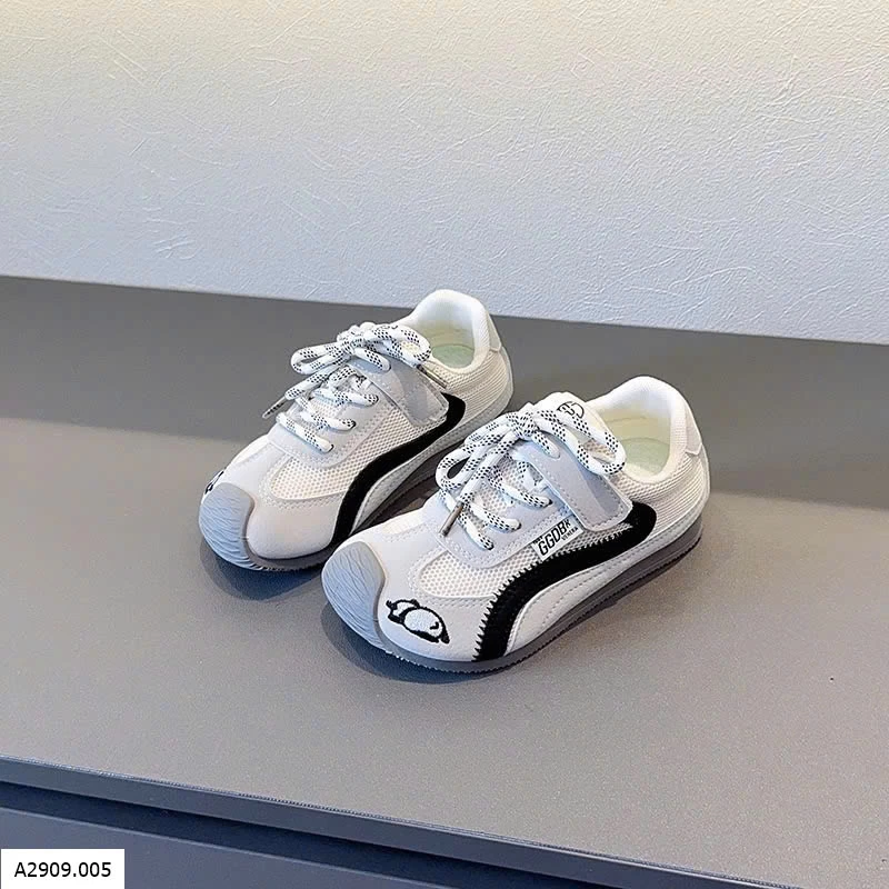 GIÀY THỂ THAO PHỐI MÀU THÊU HÌNH   Giá sỉ size 27–32: 193k  size 33–38: 203k