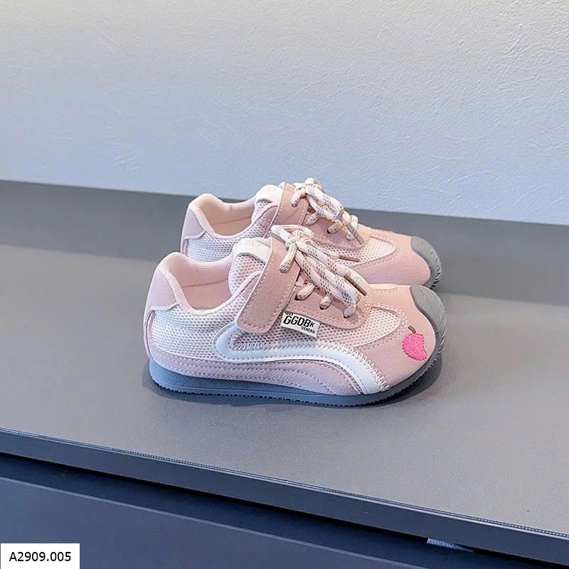 GIÀY THỂ THAO PHỐI MÀU THÊU HÌNH   Giá sỉ size 27–32: 193k  size 33–38: 203k