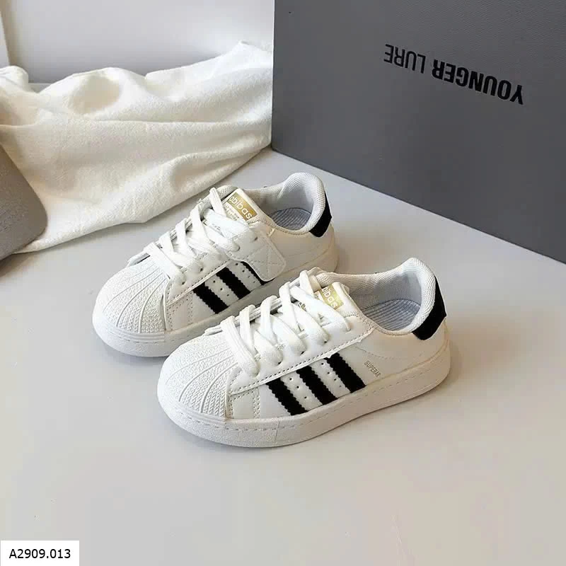 GIÀY THỂ THAO 3 SỌC CHO BÉ   Giá sỉ Sz 26-31: #210k Sz 32-37: #220k