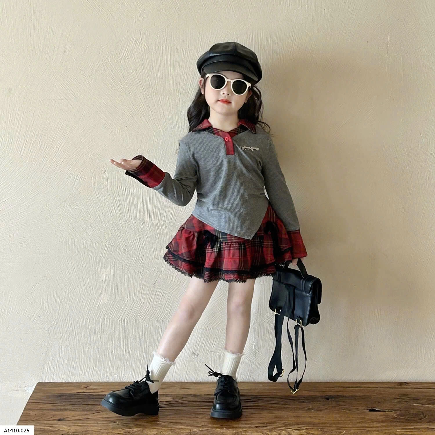 SET ÁO DÀI TAY MIX CV KẺ BG   Giá sỉ áo: 135k  cv: 173k  cả set: 295k 